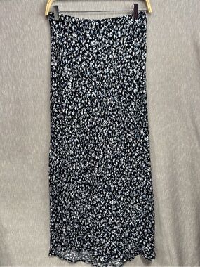 BE COOL Black Maxi Skirt with White & Blue Floral Print